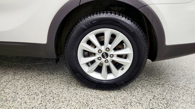 2019 Kia Sorento LX V6 AWD - 22960742 - 8