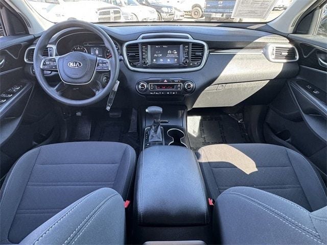 2019 Kia Sorento LX V6 FWD - 22394622 - 20