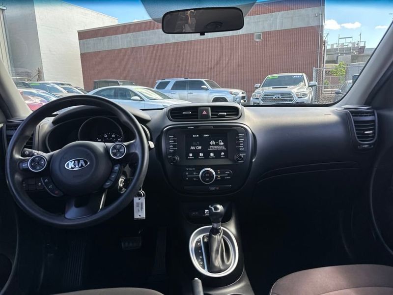 2019 Kia Soul Automatic - 22939111 - 13