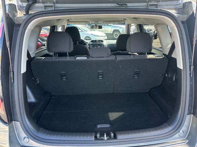 2019 Kia Soul Automatic - 22939111 - 19