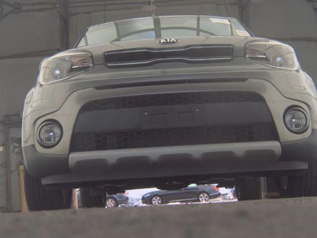2019 Kia Soul + Automatic - 23049145 - 3