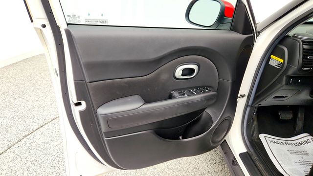 2019 Kia Soul + Automatic w/ Designer Pkg - 23035285 - 10