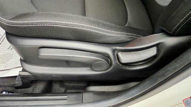 2019 Kia Soul + Automatic w/ Designer Pkg - 23035285 - 11