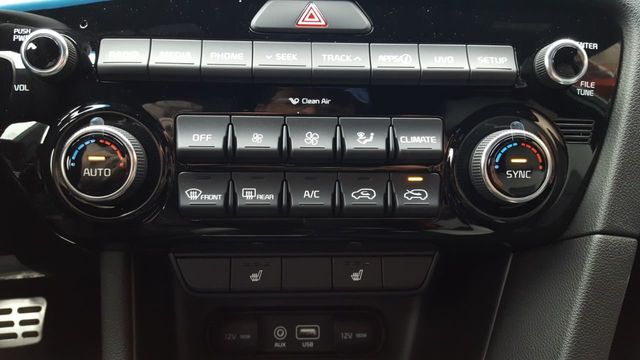 2019 Kia Sportage EX AWD Sport Appearance - 18302074 - 19