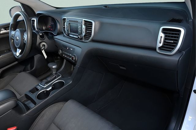 2019 KIA SPORTAGE LX - 22940771 - 19