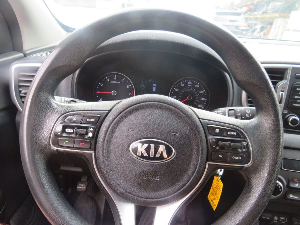 Kia Sportage photo 8