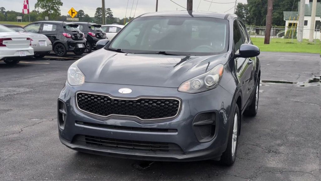 Kia Sportage LX FWD photo 3