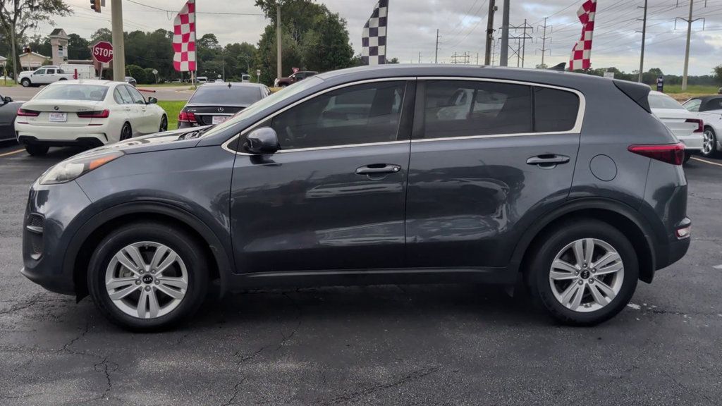 Kia Sportage LX FWD photo 5