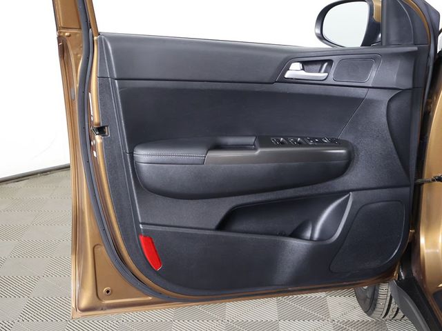 2019 Kia Sportage LX FWD - 23017965 - 19