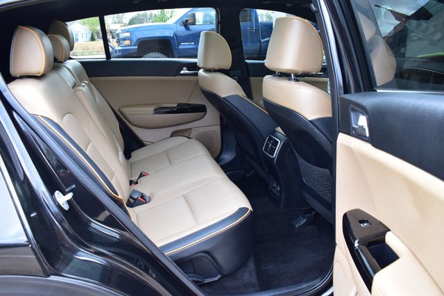 2019 Kia Sportage SX Turbo AWD - 22999681 - 19