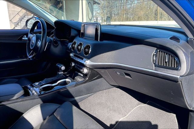 2019 Kia Stinger  - 22982140 - 12