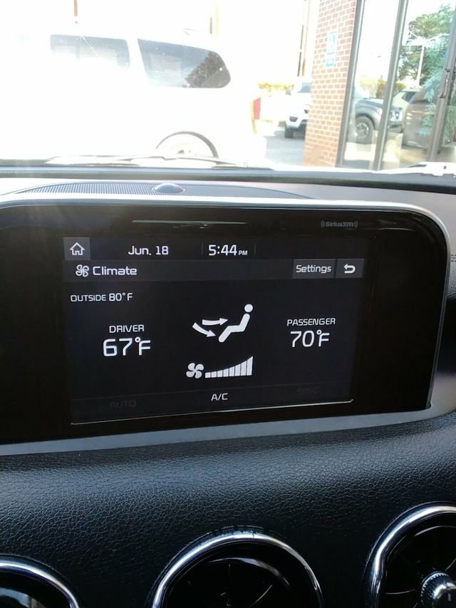 2019 Kia Stinger AWD - 23042747 - 22