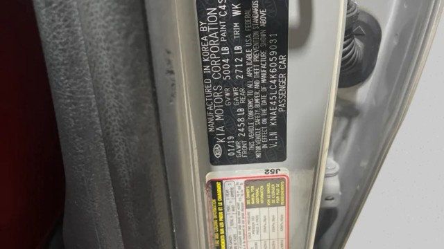 2019 Kia Stinger GT1 RWD - 22986753 - 18