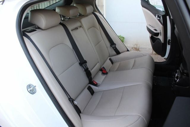 2019 Kia Stinger ONE OWNER AWD PREMIUM W/ NAVIGATION, LEATHER, & PREMIUM SOUND - 22917163 - 9