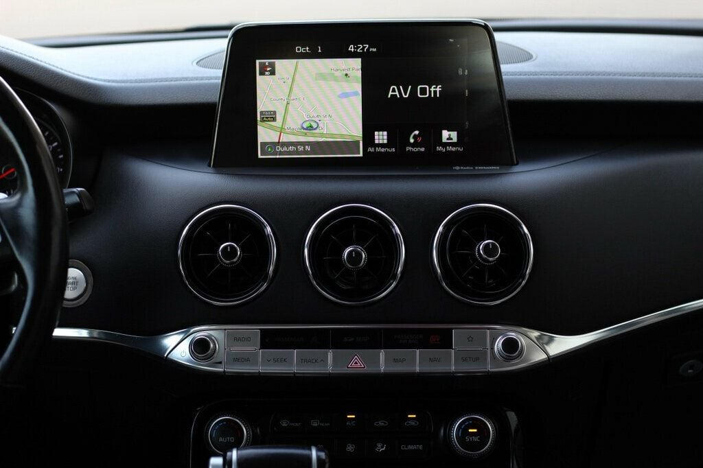 2019 Kia Stinger Premium photo 12