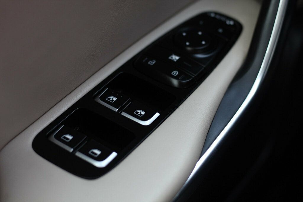 2019 Kia Stinger Premium photo 19