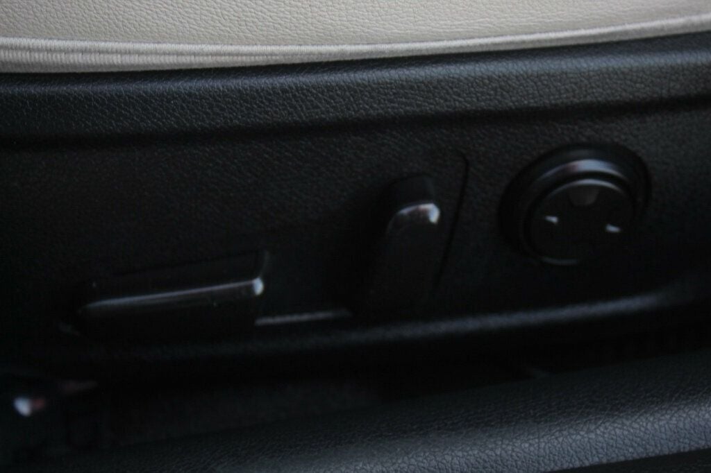 2019 Kia Stinger Premium photo 24