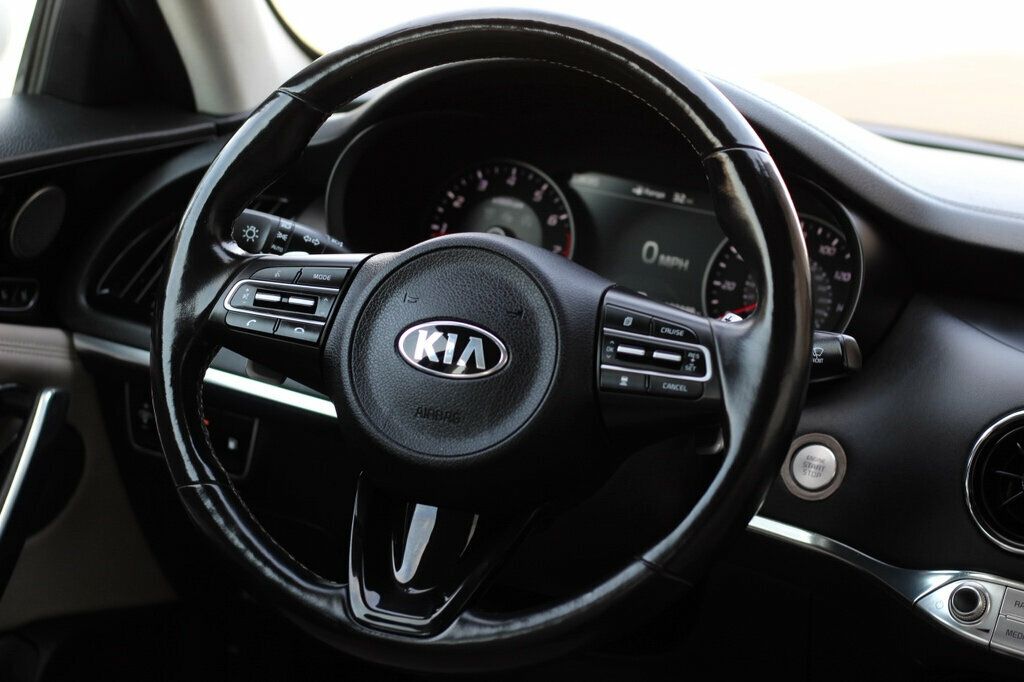 2019 Kia Stinger Premium photo 27