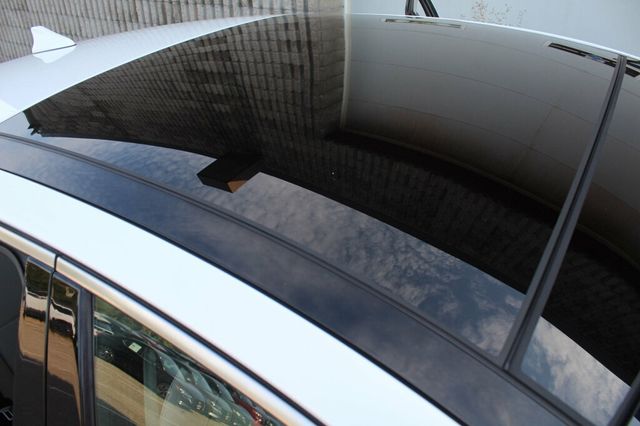 2019 Kia Stinger ONE OWNER AWD PREMIUM W/ NAVIGATION, LEATHER, & PREMIUM SOUND - 22917163 - 30