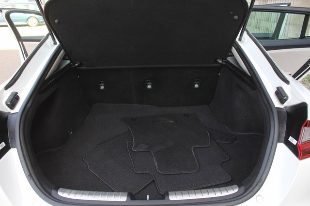 2019 Kia Stinger ONE OWNER AWD PREMIUM W/ NAVIGATION, LEATHER, & PREMIUM SOUND - 22917163 - 31