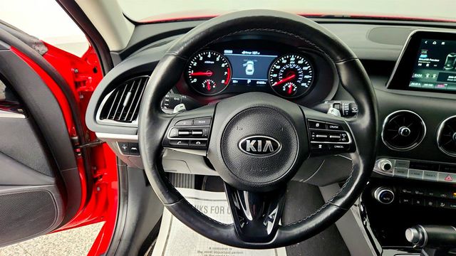 2019 Kia Stinger Premium AWD - 23004622 - 13