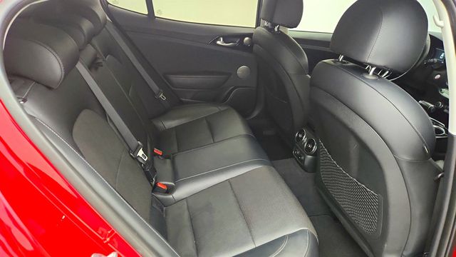 2019 Kia Stinger Premium AWD - 23004622 - 23