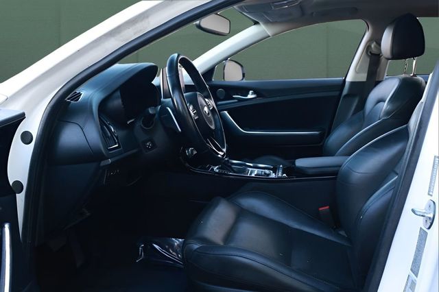 2019 Kia Stinger Premium RWD - 23038965 - 18