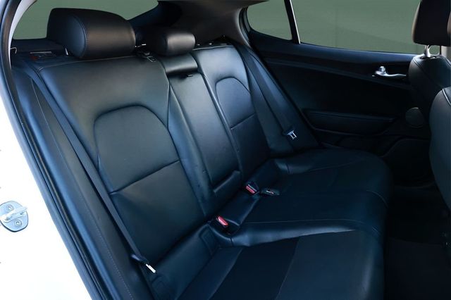 2019 Kia Stinger Premium RWD - 23038965 - 22