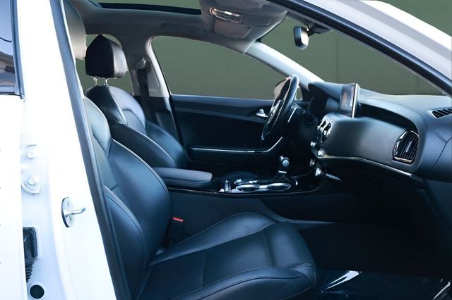 2019 Kia Stinger Premium RWD - 23038965 - 23