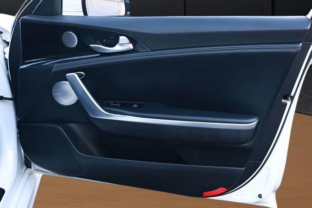 2019 Kia Stinger Premium RWD - 23038965 - 26