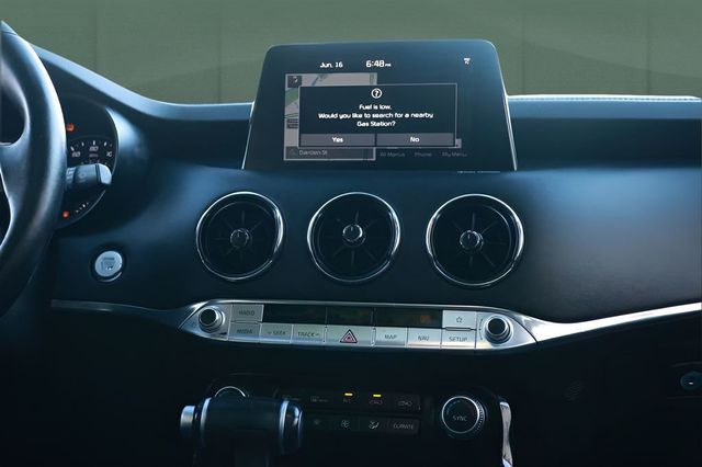 2019 Kia Stinger Premium RWD - 23038965 - 29