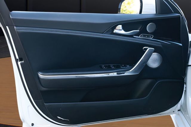 2019 Kia Stinger Premium RWD - 23038965 - 32