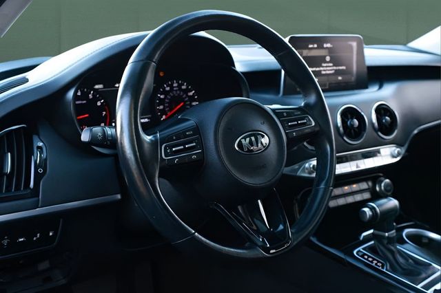 2019 Kia Stinger Premium RWD - 23038965 - 34
