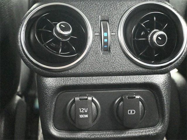 2019 Kia Stinger RWD - 22953212 - 14