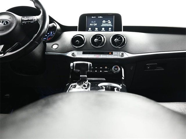 2019 Kia Stinger RWD - 22953212 - 20