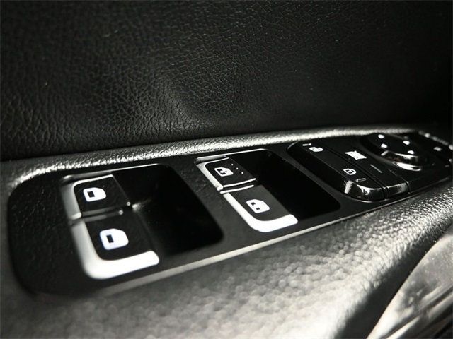 2019 Kia Stinger RWD - 22953212 - 31