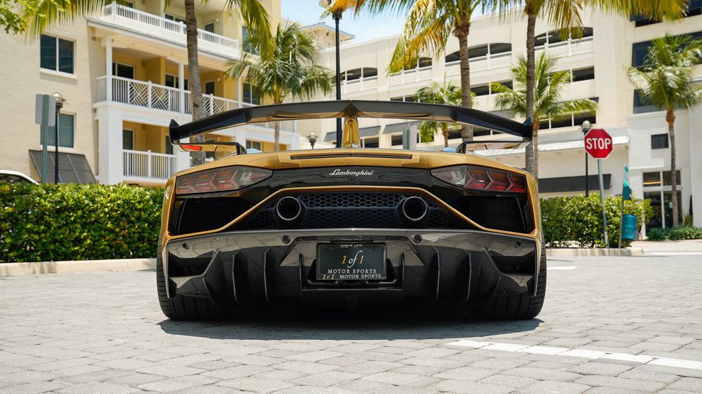 2019 Lamborghini Aventador SVJ Coupe photo 29