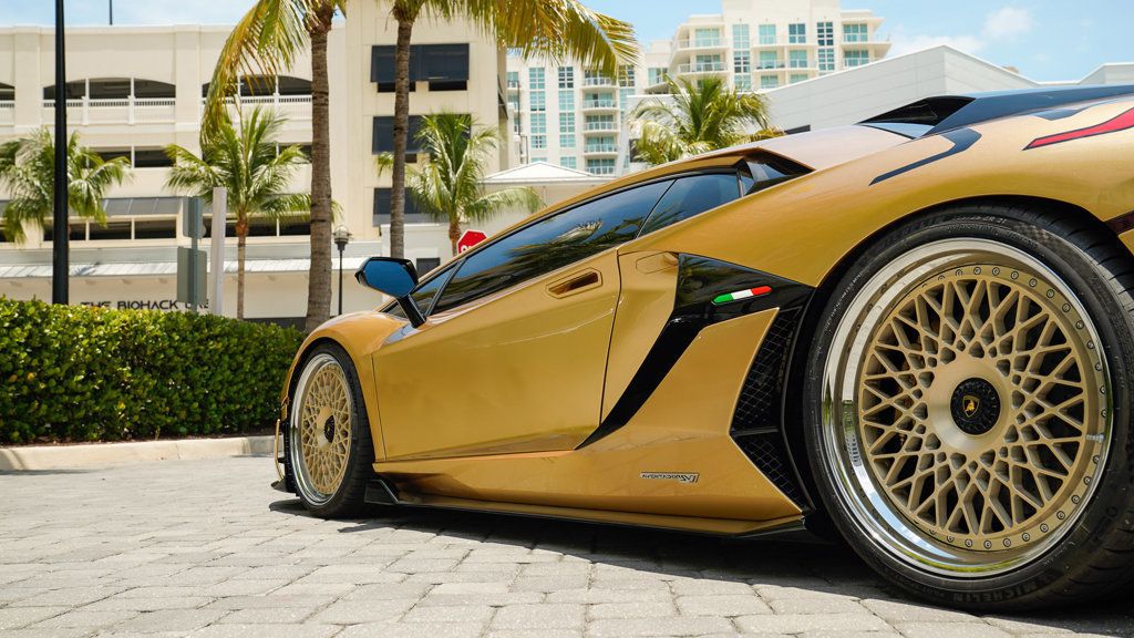 2019 Lamborghini Aventador SVJ Coupe photo 31