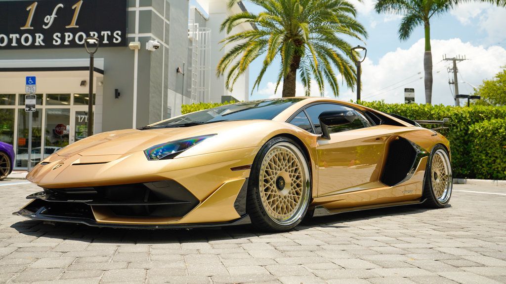 2019 Lamborghini Aventador SVJ Coupe photo 3
