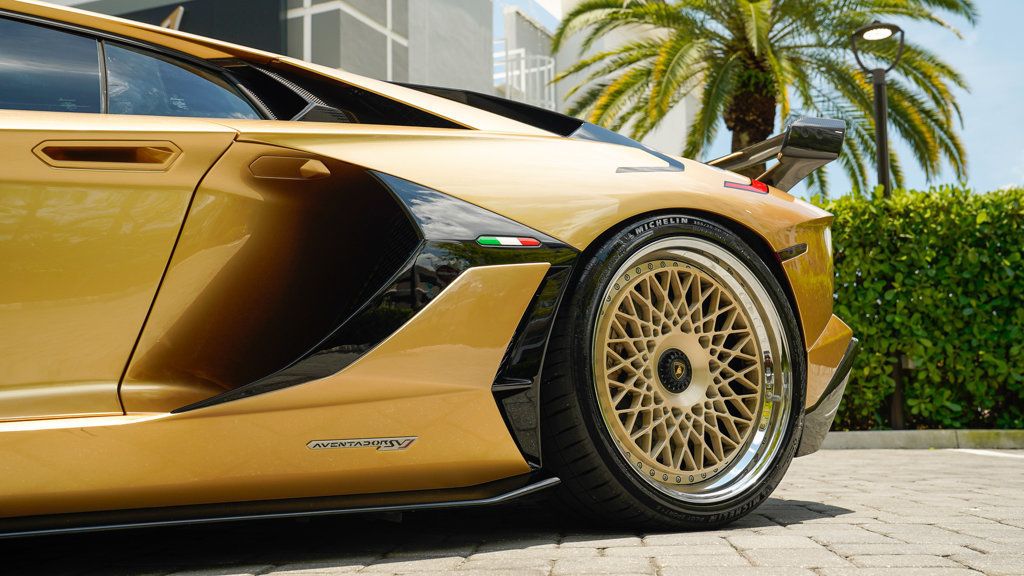 2019 Lamborghini Aventador SVJ Coupe photo 40