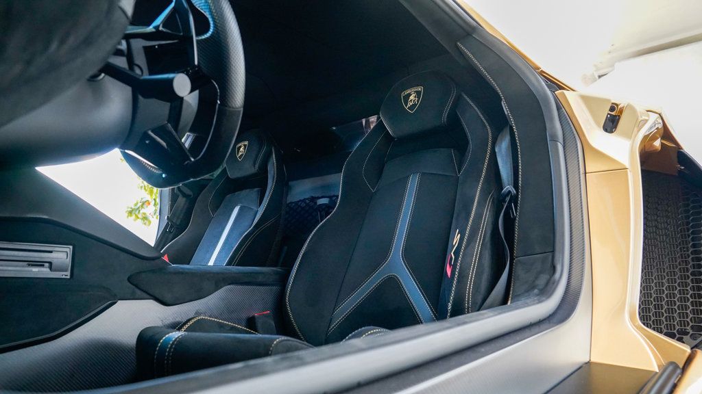 2019 Lamborghini Aventador SVJ Coupe photo 55