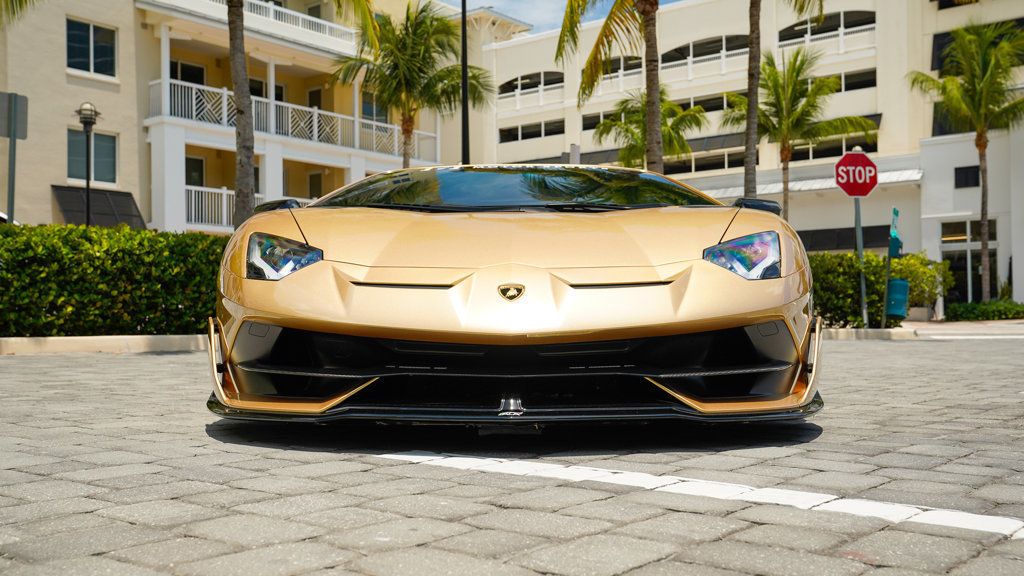 2019 Lamborghini Aventador SVJ Coupe photo 8