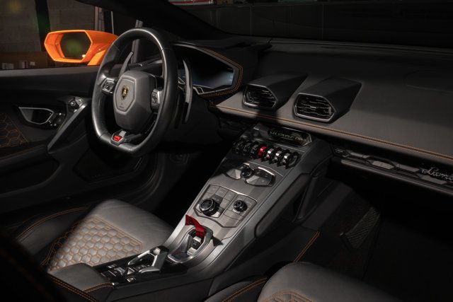 2019 Lamborghini Huracan RWD Sypder - 22958217 - 9