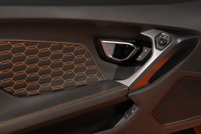 2019 Lamborghini Huracan RWD Sypder - 22958217 - 25