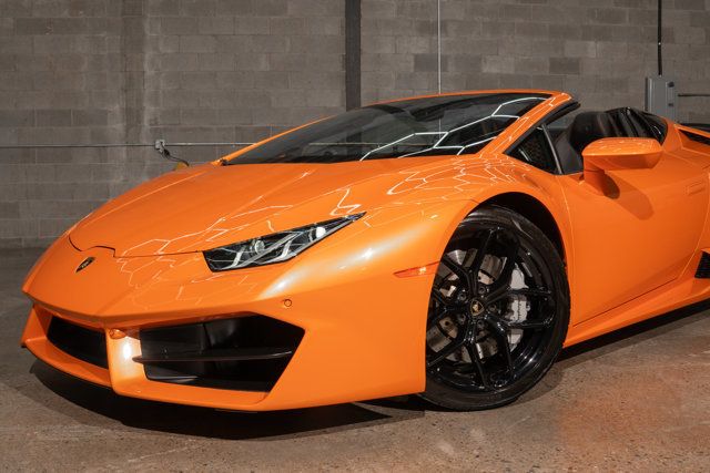 2019 Lamborghini Huracan RWD Sypder - 22958217 - 31