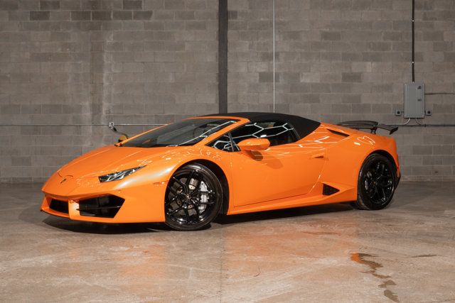 2019 Lamborghini Huracan RWD Sypder - 22958217 - 32