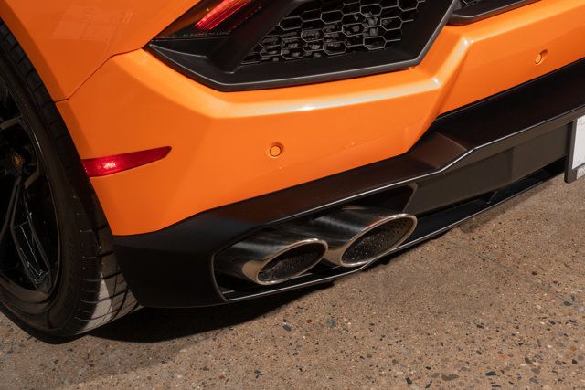 2019 Lamborghini Huracan RWD Sypder - 22958217 - 35
