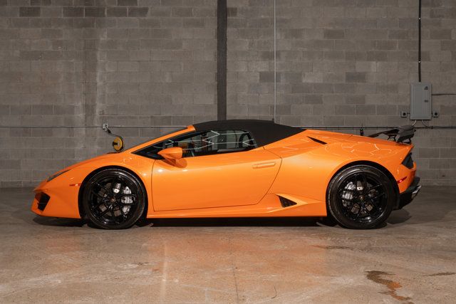 2019 Lamborghini Huracan RWD Sypder - 22958217 - 43