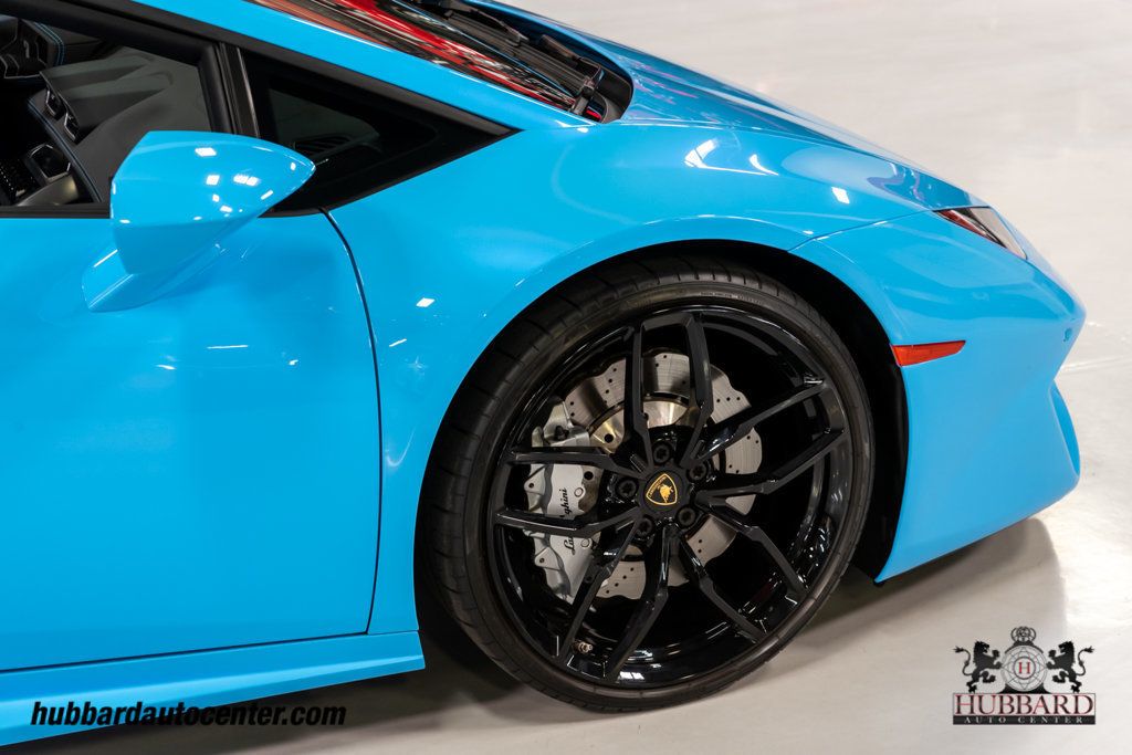 2019 Lamborghini Huracan RWD Sypder - 22446450 - 24