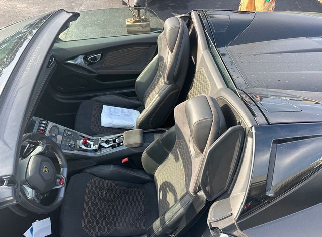 2019 Lamborghini Huracan RWD Sypder - 23054832 - 4